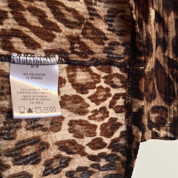 Ricki’s leopard print blouse medium - Picture 2 of 4